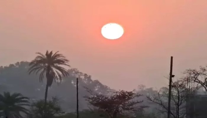 अगले पांच दिनों में छत्तीसगढ़ में बढ़ेगा तापमान, रायपुर में पारा 35 डिग्री के पार जाने के आसार 1 तापमान