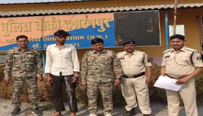 कवर्धा में ग्राहक की तलाश में घूम रहा गांजा तस्कर गिरफ्तार, 2.8 किलो गांजा जब्त 1 कवर्धा