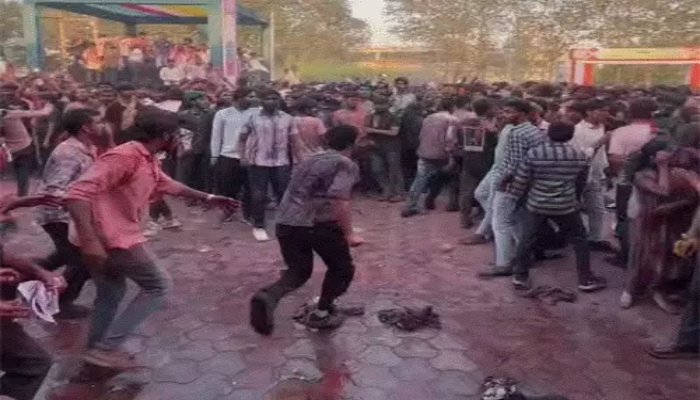 GGU में होली सेलिब्रेशन के दौरान दो गुटों में फिर मारपीट, डीजे कार्यक्रम के बीच चले लात-घूंसे 1 GGU