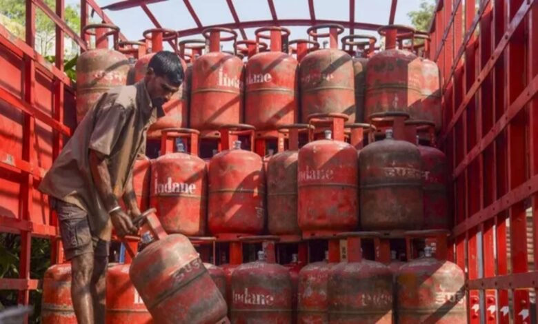LPG Cylinder Price Today, Gas Price Hike March 2026, Iran America War Impact, Commercial Gas Rate, Domestic LPG Price Delhi,