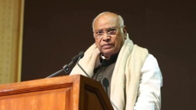 FCRA संशोधन पर खरगे का केंद्र पर हमला, बोले- ईसाई संस्थानों और NGOs को डराने की कोशिश 7 IMG 1449