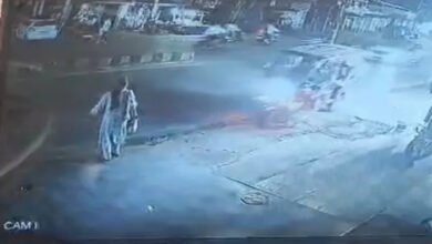 तेज रफ्तार ई-रिक्शा ने महिला को कुचला, 18 टांके लगे; स्कूटी सवार भी घायल 4 रिक्शा