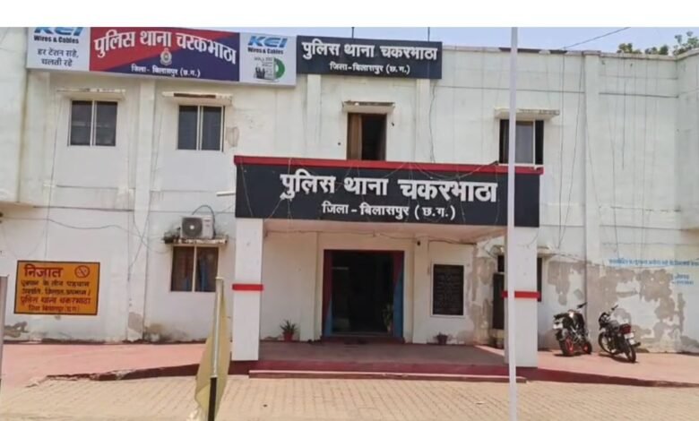 Fraud: मेडिकल संचालक से 'चमत्कार' के नाम पर ठगी, सोने की अंगूठी और नकदी लेकर भागा फर्जी बाबा 1 Fraud