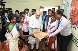 बस्तर के नेतानार पहुंचे अमित शाह, जन सुविधा केंद्र का किया उद्घाटन 3 IMG 3095