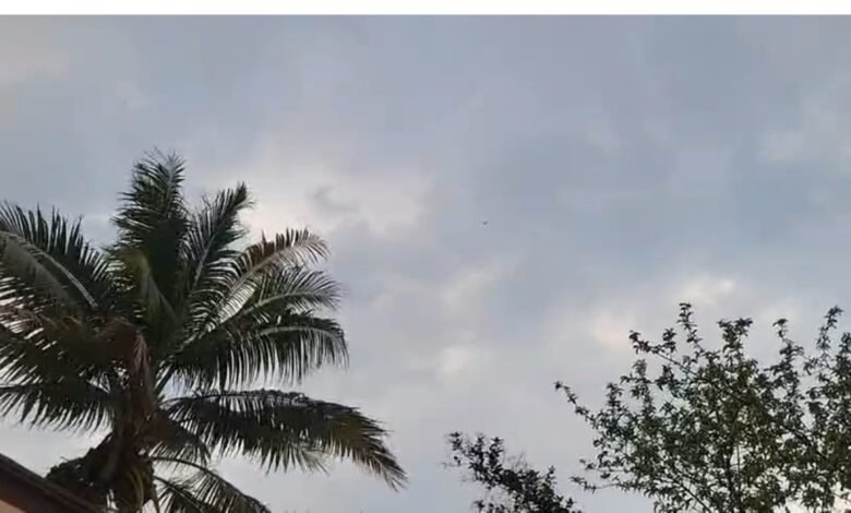 Lightning: बिलासपुर में आकाशीय बिजली का कहर: खेत में काम कर रहे पिता-पुत्री झुलसे, गंभीर हालत में सिम्स रेफर 1 Lightning