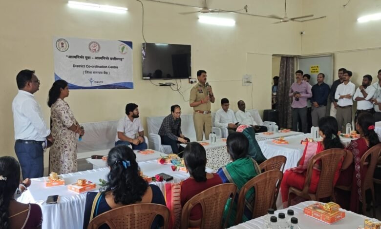 Self-reliant youth, Chhattisgarh campaign, Bilaspur DCC, women empowerment, self-employment, iYouth Store, rural economy, skill development, startup support,