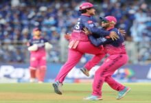 वैभव सूर्यवंशी ने फील्डिंग में रचा इतिहास, IPL का 8 साल पुराना रिकॉर्ड तोड़ा 13 Vaibhav Suryavanshi, IPL 2026, Rajasthan Royals, Mumbai Indians, Youngest Catch Record, IPL Record, Vaibhav Catch, IPL News, Chris Gayle Record, RR vs MI, Mujeeb Ur Rahman, IPL Playoffs,