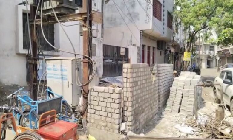 impact of news: ग्रैंड न्यूज़ की खबर का हुआ धमाकेदार असर; रसूखदार के अवैध कब्जे पर चला नगर निगम का बुलडोजर... 1 impact of news