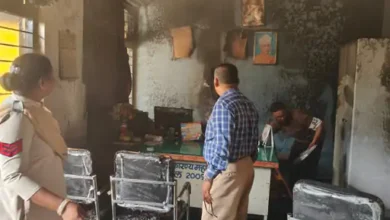 परीक्षा के दौरान कॉलेज में लगी आग, प्राचार्य कक्ष में शॉर्ट सर्किट से मचा हड़कंप 2 परीक्षा