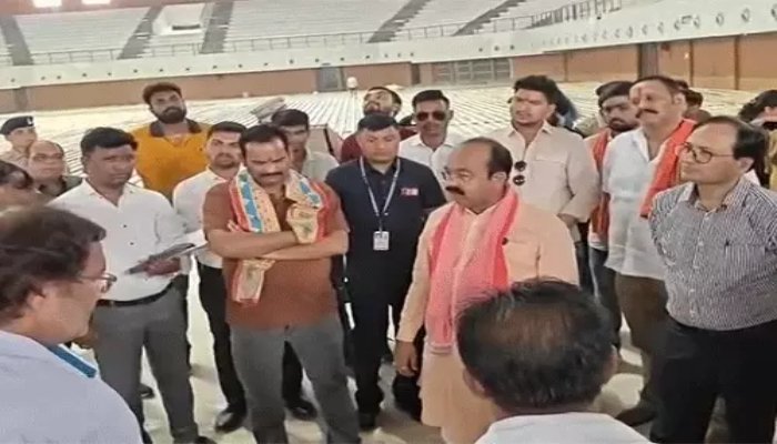 अरुण साव का पीडब्ल्यूडी अफसरों पर फूटा गुस्सा, अधूरे कार्यों पर लगाई कड़ी फटकार 1 पीडब्ल्यूडी