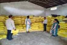 Illegal Storage of Fertilizer: खाद की कालाबाजारी पर जिला प्रशासन का शिकंजा, अवैध भंडारण पर बड़ी कार्रवाई 18 Illegal Storage of Fertilizer