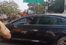 ऑडी सवार पर्यटकों की पुलिस से बहस, महिला ने सब-इंस्पेक्टर को दी धमकी; तीन पर केस दर्ज 17 ऑडी