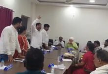 आरंग नगर पालिका की बैठक में बस स्टैंड मुद्दे पर हंगामा: पक्ष-विपक्ष ने अध्यक्ष को घेरा, 10 दिन का अल्टीमेटम 17 पालिका