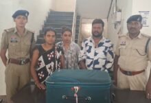 बच्चों की आड़ मे तस्करी: बच्चों की आड़ में गांजा तस्करी का भंडाफोड़, उड़ीसा से खेप लेकर आ रहे आरोपी पुलिस के हत्थे चढ़े 19 बच्चों की आड़ मे तस्करी