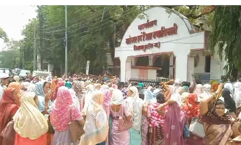 मितानिन घेराव