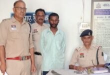 स्कूल में धारदार हथियार: स्कूल में धारदार हथियार लहराकर दहशत फैलाने वाला आरोपी गिरफ्तार 20 स्कूल में धारदार हथियार