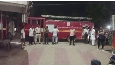 आगजनी: व्यापार विहार के व्यावसायिक परिसर में लगी आग, समय रहते पाया गया काबू 3 आगजनी