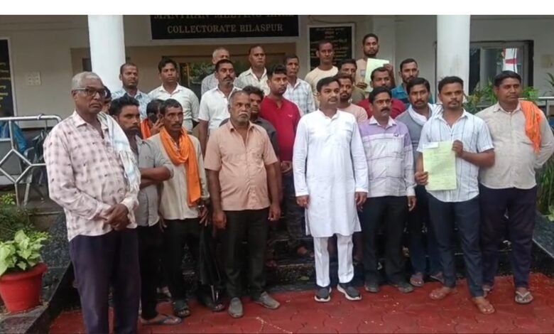 जनदर्शन: नाला पाटने से डूबे किसानों के खेत, कलेक्टर जनदर्शन में ग्रामीणों ने लगाई गुहार 1 जनदर्शन