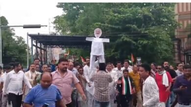पुतला दहन: जंतर-मंतर घटना के विरोध में बिलासपुर में कांग्रेस का प्रदर्शन, पीएम मोदी का पुतला दहन 5 पुतला दहन
