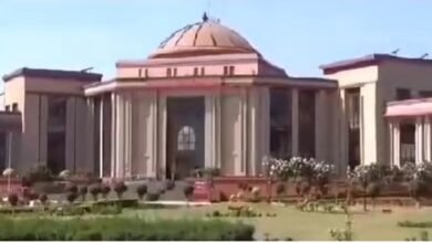 बिना जाँच बर्खास्तगी अवैध : रिवीक्षा अवधि पूरी होने के बाद कर्मचारी 'नियमित' 2 बिना जाँच बर्खास्तगी अवैध