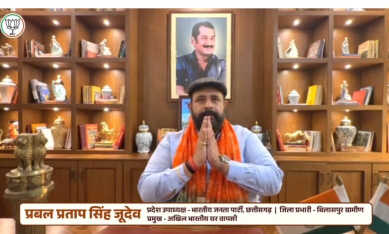 राजनीति घमासान: हिड़मा पर बयान से छत्तीसगढ़ की राजनीति में बवाल... 1 राजनीति घमासान