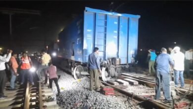 रेल हादसा : स्टेशन के पास मालगाड़ी का वैगन पटरी से उतरा 2 रेल हादसा