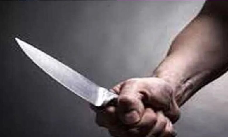चाकूबाजी: हरेली पर मुर्गे की ‘साइज’ बनी विवाद की वजह.... 1 चाकूबाजी