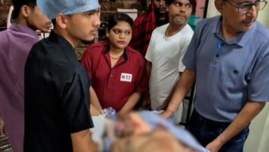 चाकूबाजी: बुजुर्ग पर चाकू से जानलेवा हमला, बाइक सवार आरोपी फरार... गर्दन पर वार से मचा हड़कंप 2 चाकूबाजी