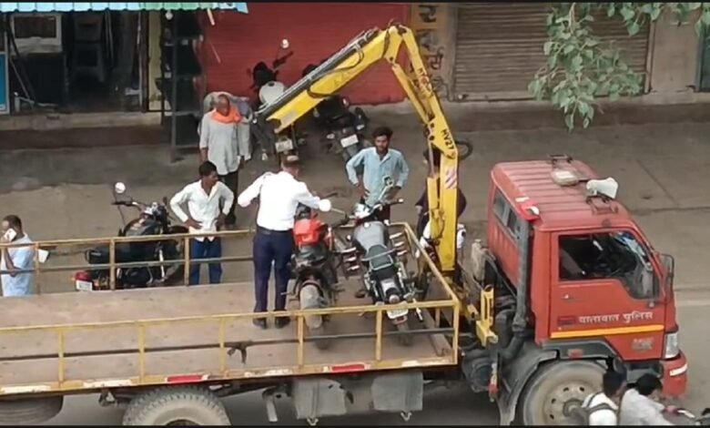 20 वाहन पकड़े