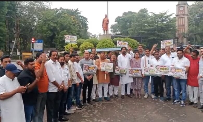कांग्रेस प्रदर्शन: राहुल गांधी पर FIR के विरोध में कांग्रेस का जोरदार प्रदर्शन.... 1 कांग्रेस प्रदर्शन