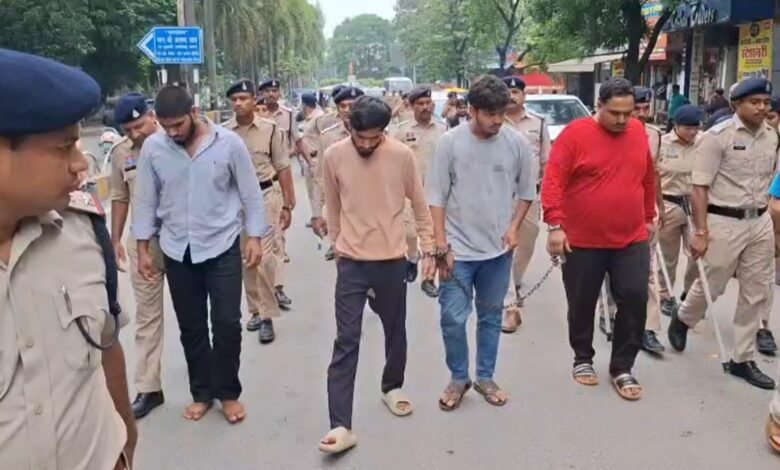 बड़ा एक्शन