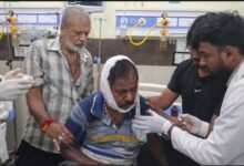 हमला: गांजा पीने की शिकायत से बौखलाया युवक.. ज्वेलर्स दुकान में घुसकर गार्ड पर चापड़ से हमला, 17 हमला