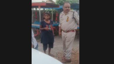 महिला गिरफ्तार