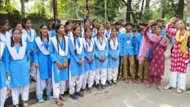 विद्यार्थियों का प्रदर्शन