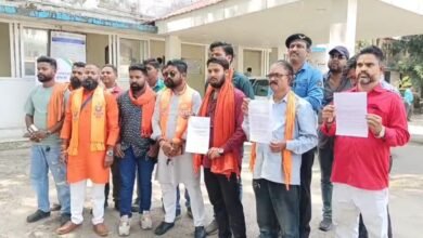 हिन्दू संगठन शिकायत: सोशल मीडिया पोस्ट को लेकर विवाद, हिंदू समाज ने की जांच और कार्रवाई की मांग 2 हिन्दू संगठन शिकायत
